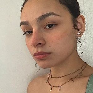 Meet your Posher, Alanis